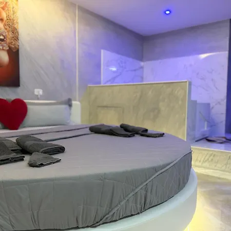 Luxury E