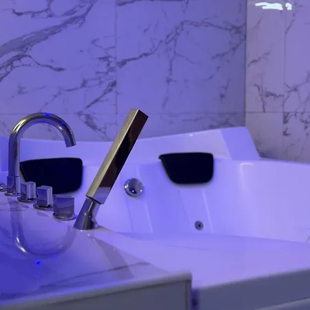 Luxury E Apricena
