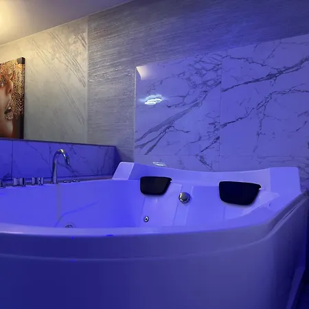 Luxury E Apricena